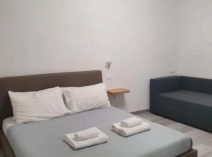 5 Terre Station Rooms